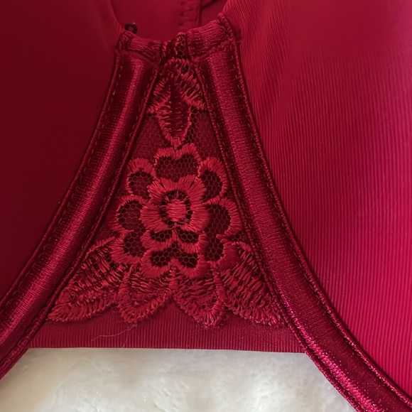 Vanity Fair Red Bra - Picture 2 of 4